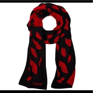 DVF black/red lips winter scarf
